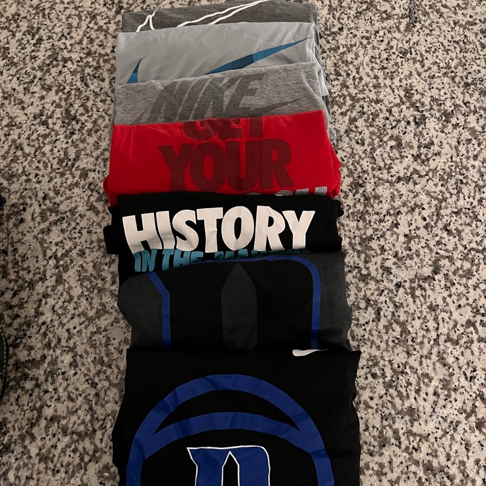 Lot of boys Nike tshirts